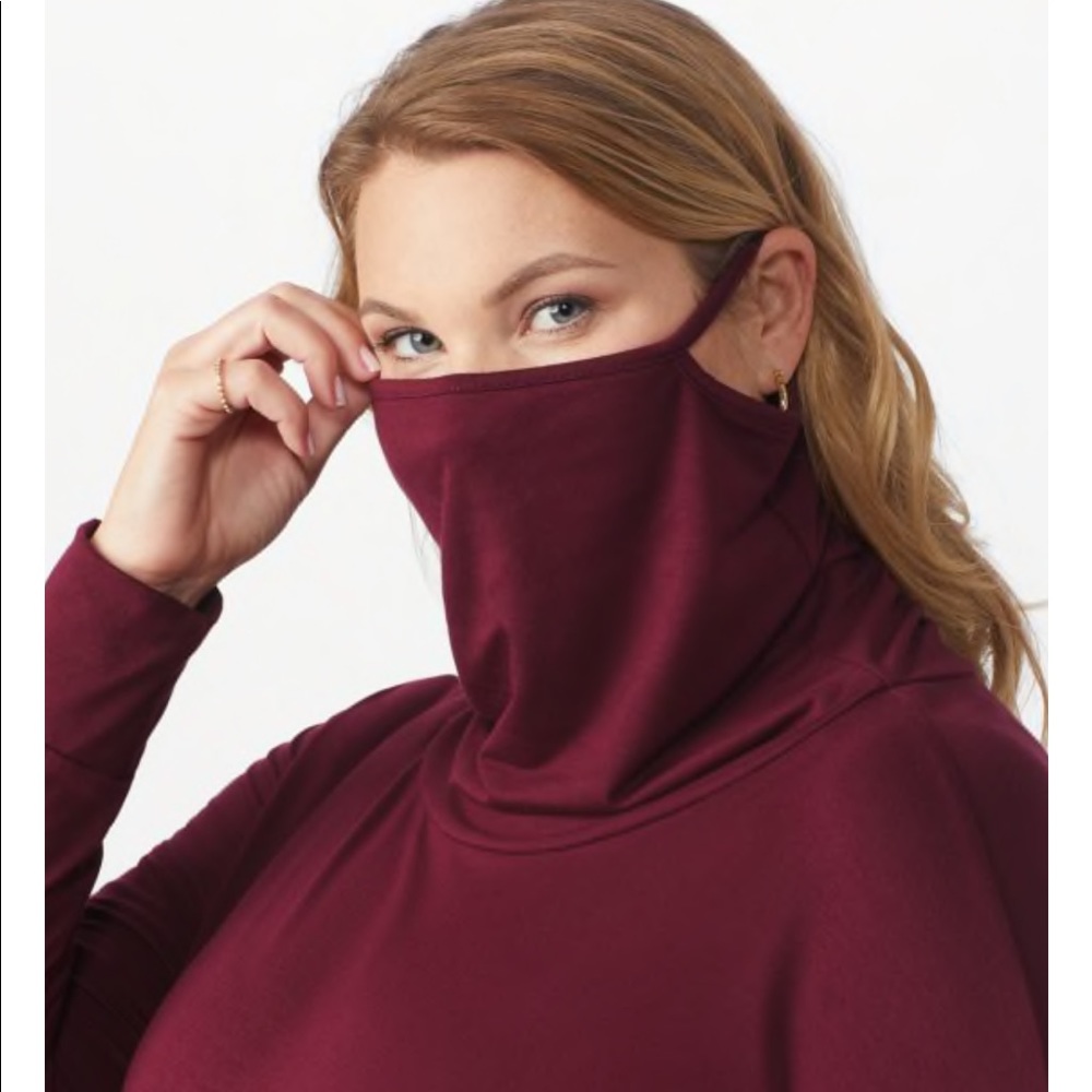 ❤️‍🔥 Mask long sleeve Shirt- burgundy XL NWT